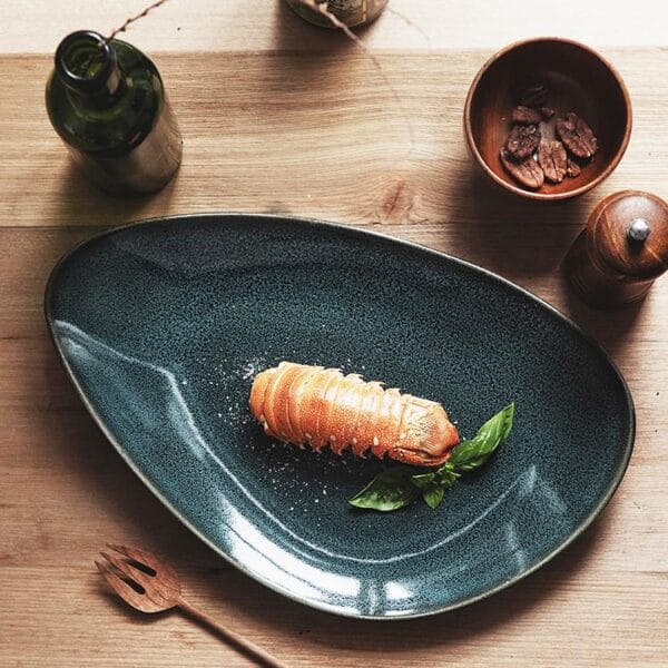 HoReCa Custom Logo Porcelain Shallow Plate Wholesale - Image 2