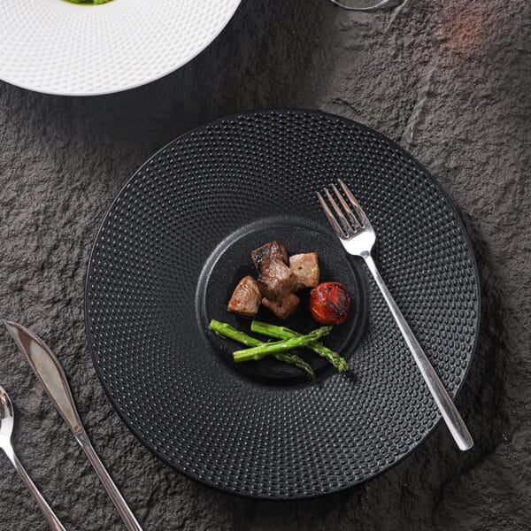 Luxurious White Ceramic Dining Plate Wholesale - Image 3