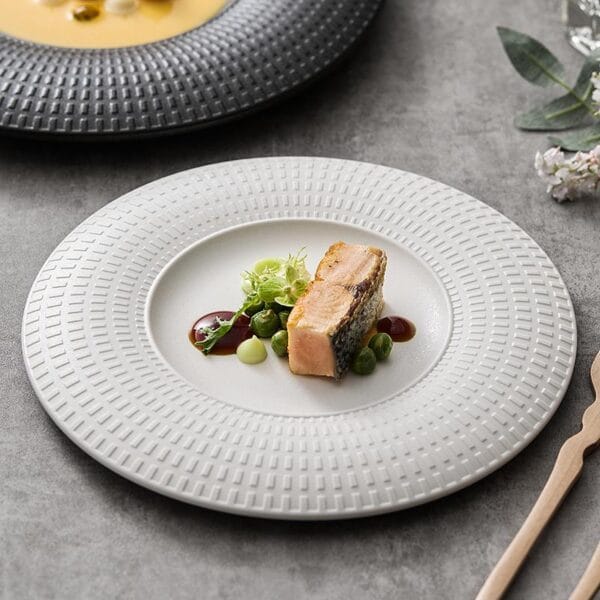 Round White Porcelain Salad Bowls Wholesale - Image 4