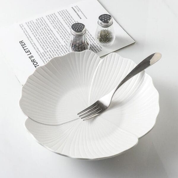 Nordic Porcelain Dessert Fruit Plate Wholesale - Image 4