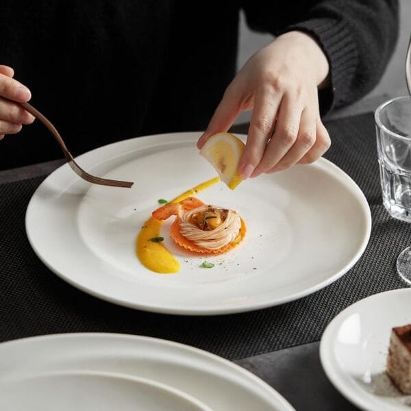 Golden Embossed Ceramic Dinner Plate Wholesale - Image 2