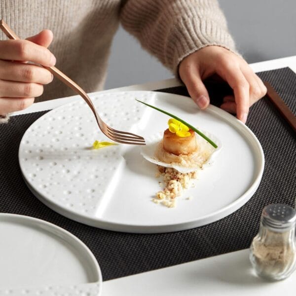 Nordic Irregular Porcelain Dinnerware Wholesale - Image 4
