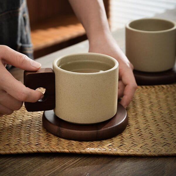 Ceramic Coffee Mug with Wooden Lid Wholesale - Image 2