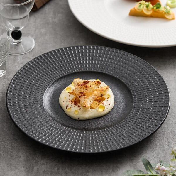 Nordic Embossed Porcelain Dinner Plate Wholesale - Image 3