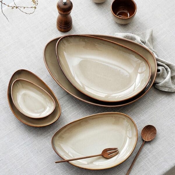 Irregular Ceramic Triangle Dinner Plate Wholesale - Image 2