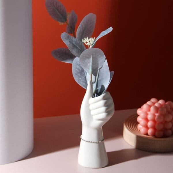 Nordic Human Ceramic Vase Wholesale - Image 4
