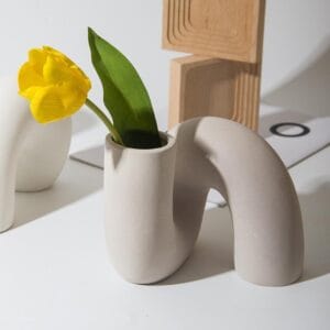 INS Ceramic Vase Wholesale